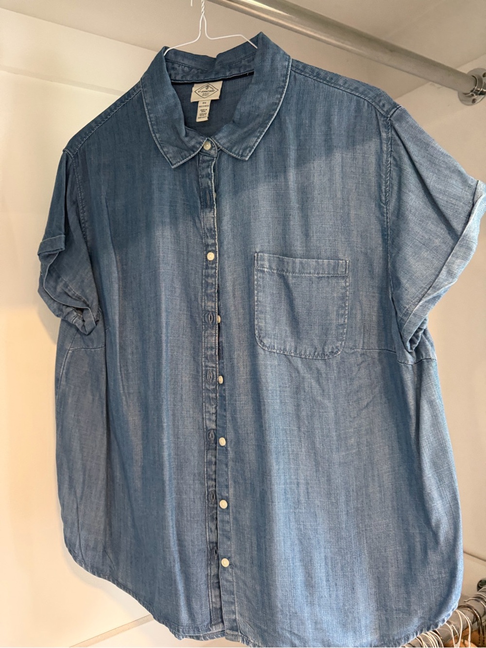 St. John’s bay Women’s Short Sleeve Button Down Shirt Denim Blue Size 0X